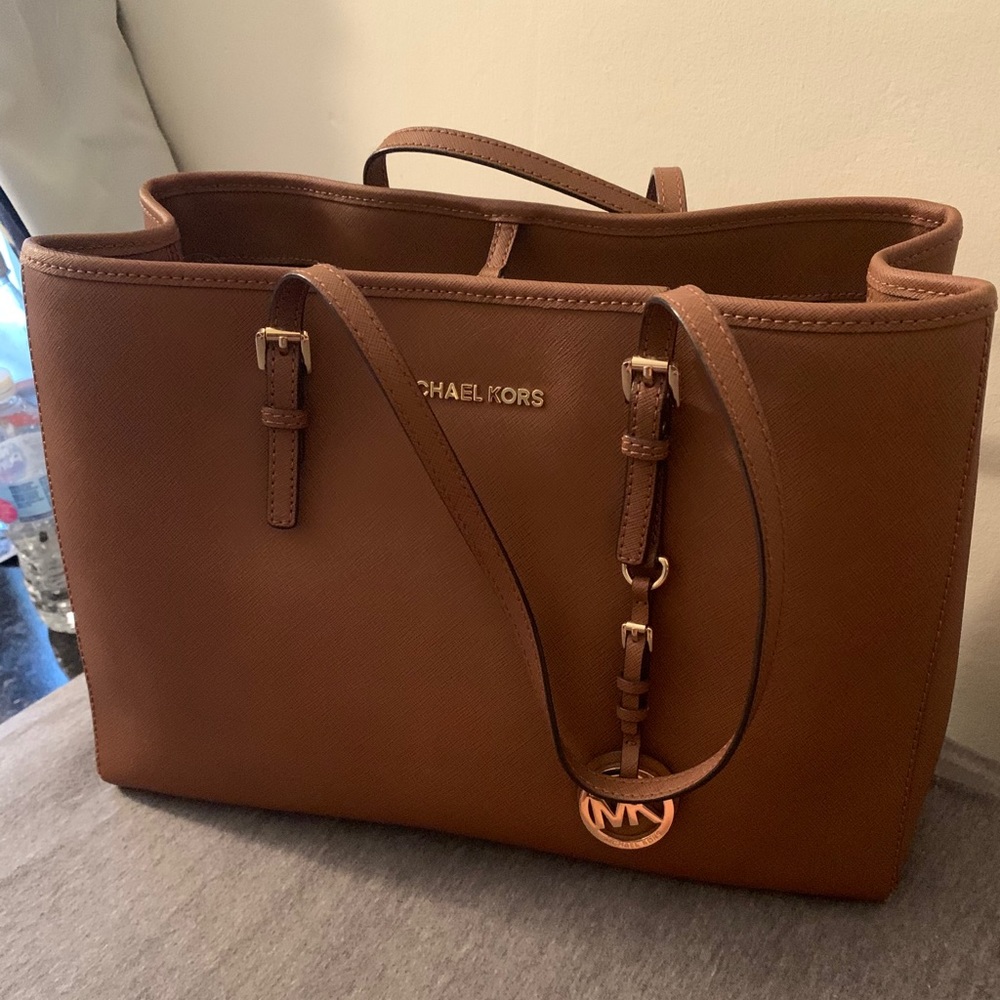 Michael Kors Jet Set Saffiano Tote Bag